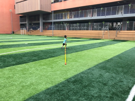 How can you manage risk when selecting vendors for IT Operations Management?